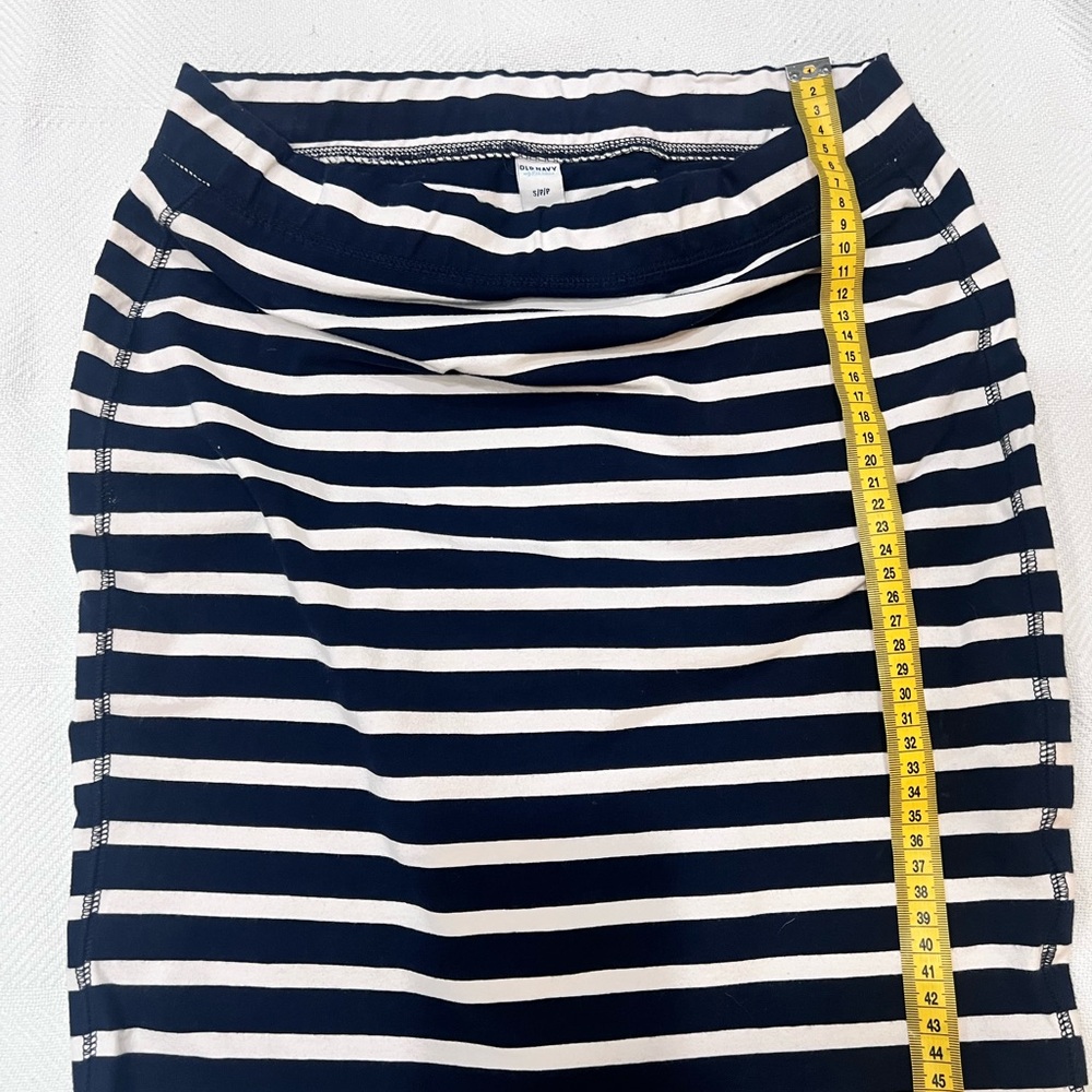 Old Navy Women's Striped Pencil Skirt - Navy and White